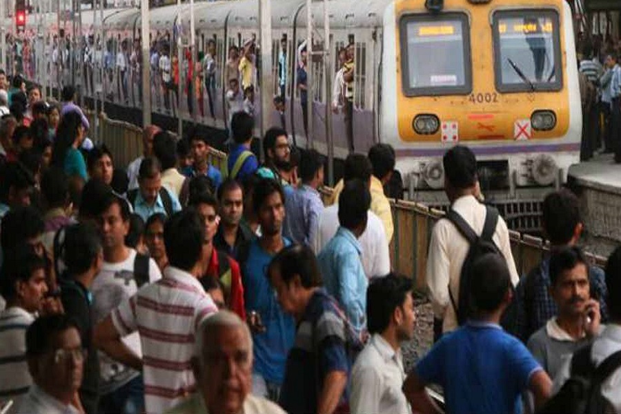 mumbai-local-train