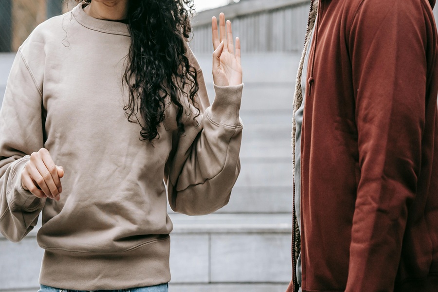 No to physical relation